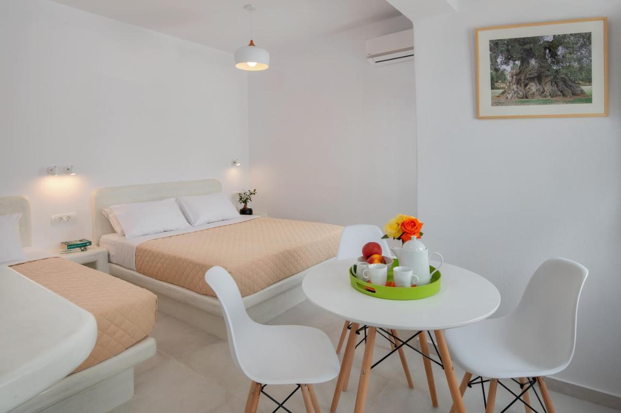 Olive Tree Suites Fira  Dış mekan fotoğraf